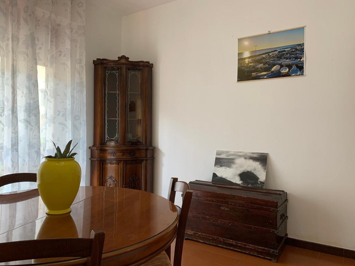 Elisa Appartamento Con Parcheggio 莱万托 外观 照片